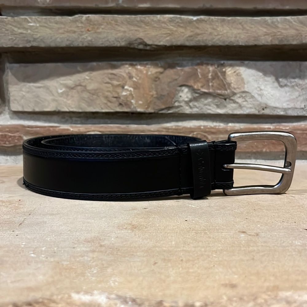 Columbia Black Leather Belt Small 30-32" Waist